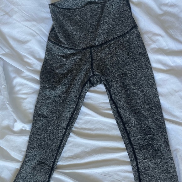 lululemon 7/8 leggings - Picture 1 of 3